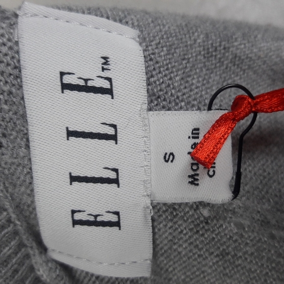 Elle Gray with pink trim beaded rose embellished crewneck sweater - Picture 9 of 13